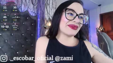 Snapshot of zami_escobar_of chatting on 10.04.25 online show from 10.04.25