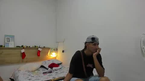 Snapshot of zammu_1992_ chatting on 12.10.24 Zamu online show from 12.10.24