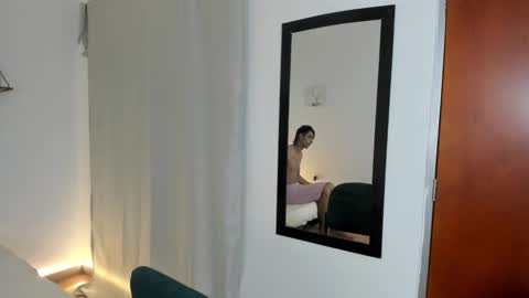 Snapshot of zammu_1992_ chatting on 02.14.25 Zamu online show from 02.14.25