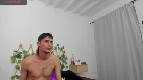 Snapshot of zammu_1992_ chatting on 03.12.25 Zamu online show from 03.12.25