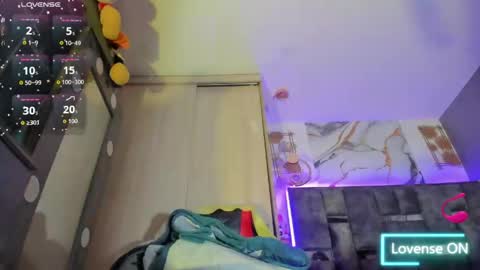 Snapshot of zandraa_milf chatting on 05.27.26 Zandra online show from 05.27.26