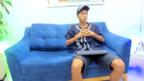 Snapshot of zane_belville chatting on 05.10.26 Zane Belville online show from 05.10.26