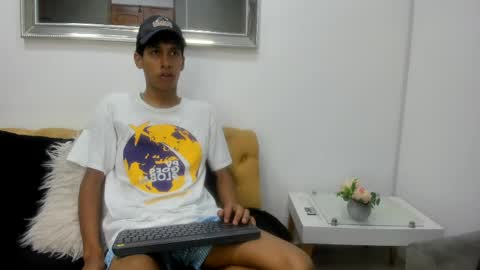 Snapshot of zane_belville chatting on 06.05.26 Zane Belville online show from 06.05.26