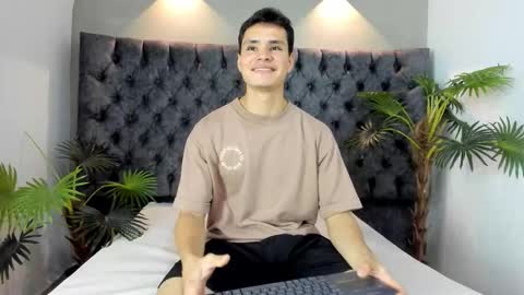 Snapshot of zane_evans chatting on 02.20.26 zane online show from 02.20.26