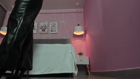 Zara Sweet  online show from 02.28.25