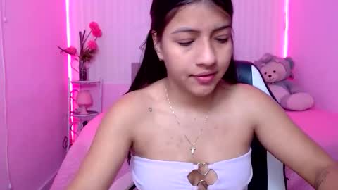 Snapshot of zara_cute18 chatting on 04.18.26 Zara online show from 04.18.26