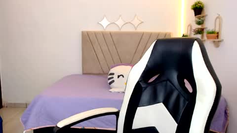Snapshot of zara_cute18 chatting on 06.23.26 Zara online show from 06.23.26