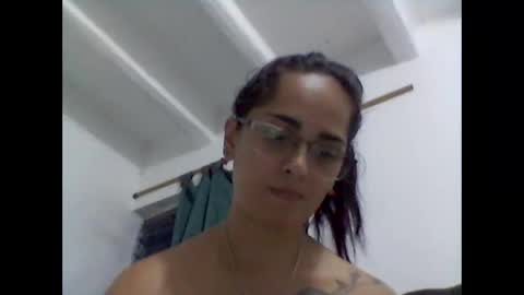 Snapshot of zaraa_lopez chatting on 11.14.25 zaraa_lopez online show from 11.14.25