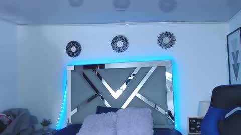 zaradames_ online show from 12.18.24