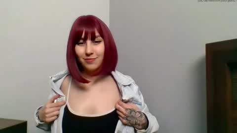 Snapshot of zaradesire chatting on 04.28.26 Zara online show from 04.28.26
