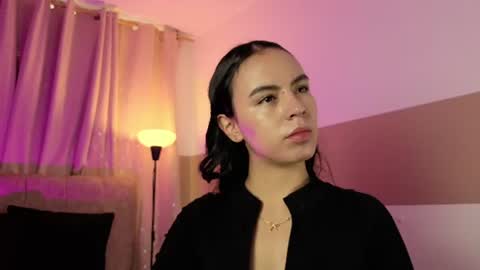 Snapshot of zaradulce chatting on 06.22.26 Zara . online show from 06.22.26