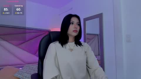 Snapshot of zaralim chatting on 02.06.25 Zara Lim online show from 02.06.25