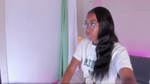 Snapshot of zaraprescott chatting on 04.25.26 SARA online show from 04.25.26