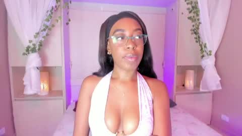 Snapshot of zaraprescott chatting on 04.28.26 SARA online show from 04.28.26