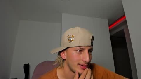 Snapshot of zarcoox chatting on 04.06.26 Zarcoo online show from 04.06.26