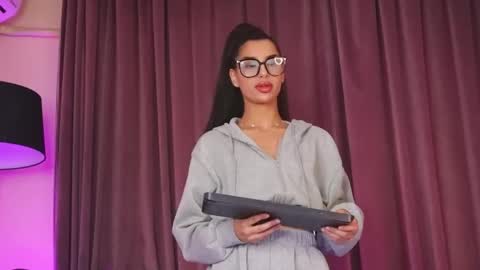 Snapshot of zariaavera chatting on 05.09.26 zariaavera online show from 05.09.26