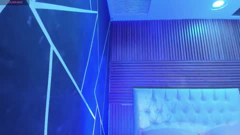 Zarina Waynne online show from 03.17.26