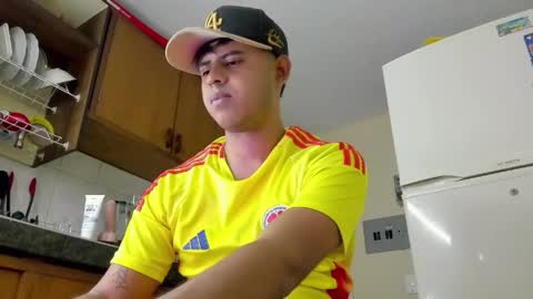 Snapshot of zaym_liam chatting on 04.11.26 zaym_liam online show from 04.11.26