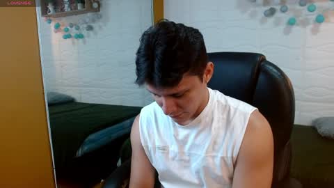Snapshot of zayn_clausen chatting on 04.22.26 zayn_clausen online show from 04.22.26