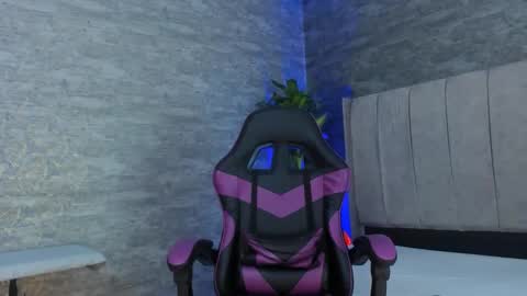 Zayn Cross online show from 10.17.25