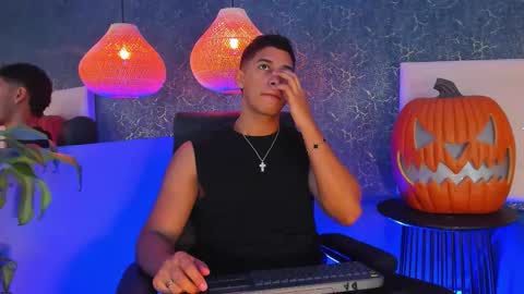 Zayn Cross online show from 10.22.25