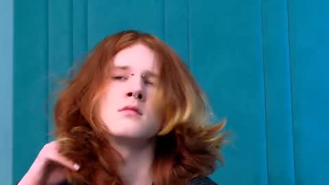 Snapshot of zaynginger chatting on 02.01.26 ZAYN online show from 02.01.26