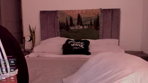 Snapshot of zayotto chatting on 11.15.25 Hii im Zay. I save money for education. PVT Open. online show from 11.15.25