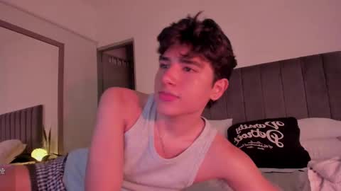 Snapshot of zayotto chatting on 02.25.26 Hii im Zay. I save money for education. PVT Open. online show from 02.25.26