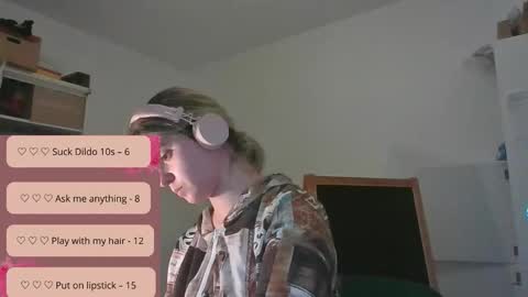 Snapshot of zazbella chatting on 02.06.26 zazbella online show from 02.06.26