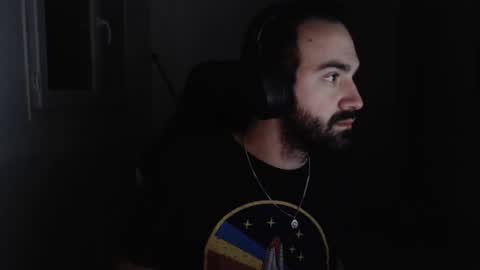 Snapshot of zazou3113 chatting on 01.16.25 Grizzly Bear online show from 01.16.25