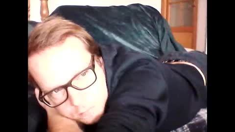 Snapshot of zblondyfrenchy chatting on 01.18.25 zblondyfrenchy online show from 01.18.25