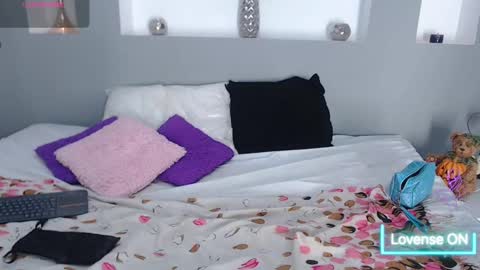 Karolyne online show from 01.08.26