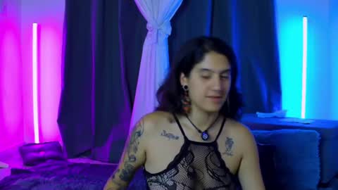 Snapshot of zean_lee chatting on 06.15.26 Karolyne online show from 06.15.26