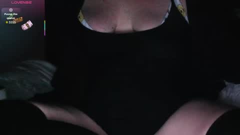 Snapshot of zeemomdalorian chatting on 04.03.26 Zee online show from 04.03.26