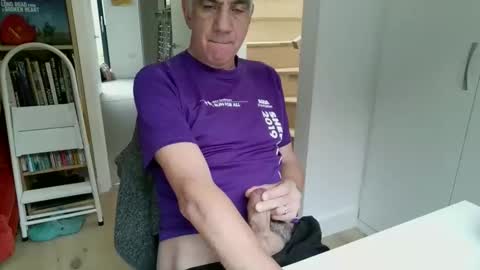 Snapshot of zeep16 chatting on 10.17.25 zeep16 online show from 10.17.25