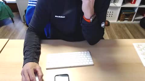 zeigmalwie online show from 12.19.24