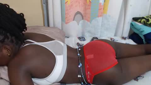 Snapshot of zeina_gen chatting on 03.19.26 flabby online show from 03.19.26