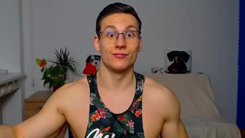 Snapshot of zeinmiracles chatting on 12.20.25 zeinmiracles online show from 12.20.25