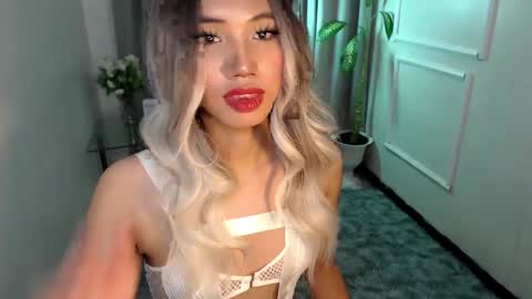 zelainalovetocum online show from 01.17.25