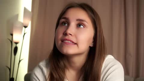 Emilia online show from 09.17.25