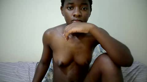 Snapshot of zellah chatting on 02.21.26 zellah online show from 02.21.26