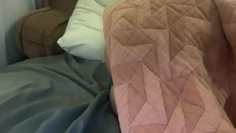 zellaxobella online show from 10.13.25