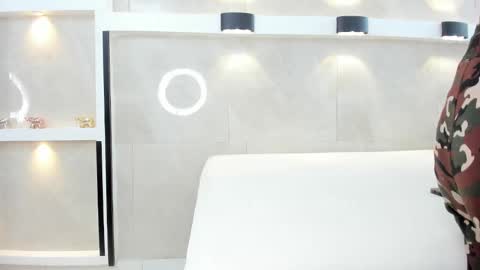 Zenda Evans online show from 02.20.26