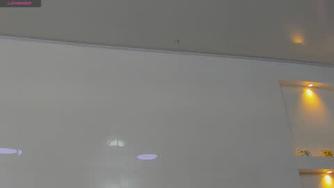 Zenda Evans online show from 03.30.26