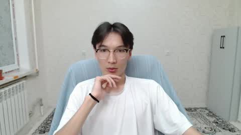 Snapshot of zengom chatting on 06.01.26 Zen online show from 06.01.26