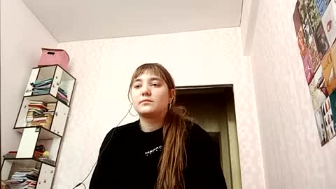 Snapshot of zeniabrossoit chatting on 05.23.26 zeniabrossoit online show from 05.23.26