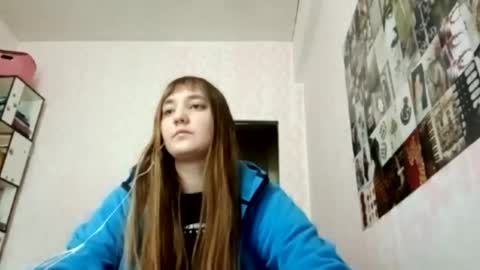 Snapshot of zeniabrossoit chatting on 05.24.26 zeniabrossoit online show from 05.24.26