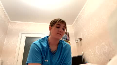 Snapshot of zeniabrossoit chatting on 05.28.26 zeniabrossoit online show from 05.28.26