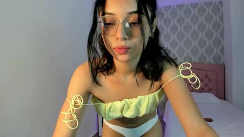 Snapshot of zenith_glow chatting on 02.21.26 Zenith online show from 02.21.26