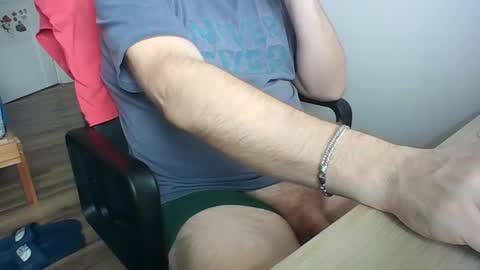 Snapshot of zenlem chatting on 04.14.26 zenlem online show from 04.14.26